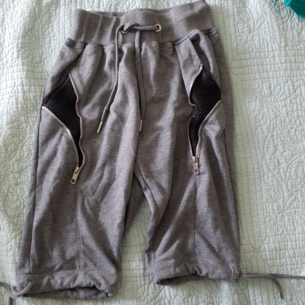 Mens Gray Shorts With Faux leather Pockets